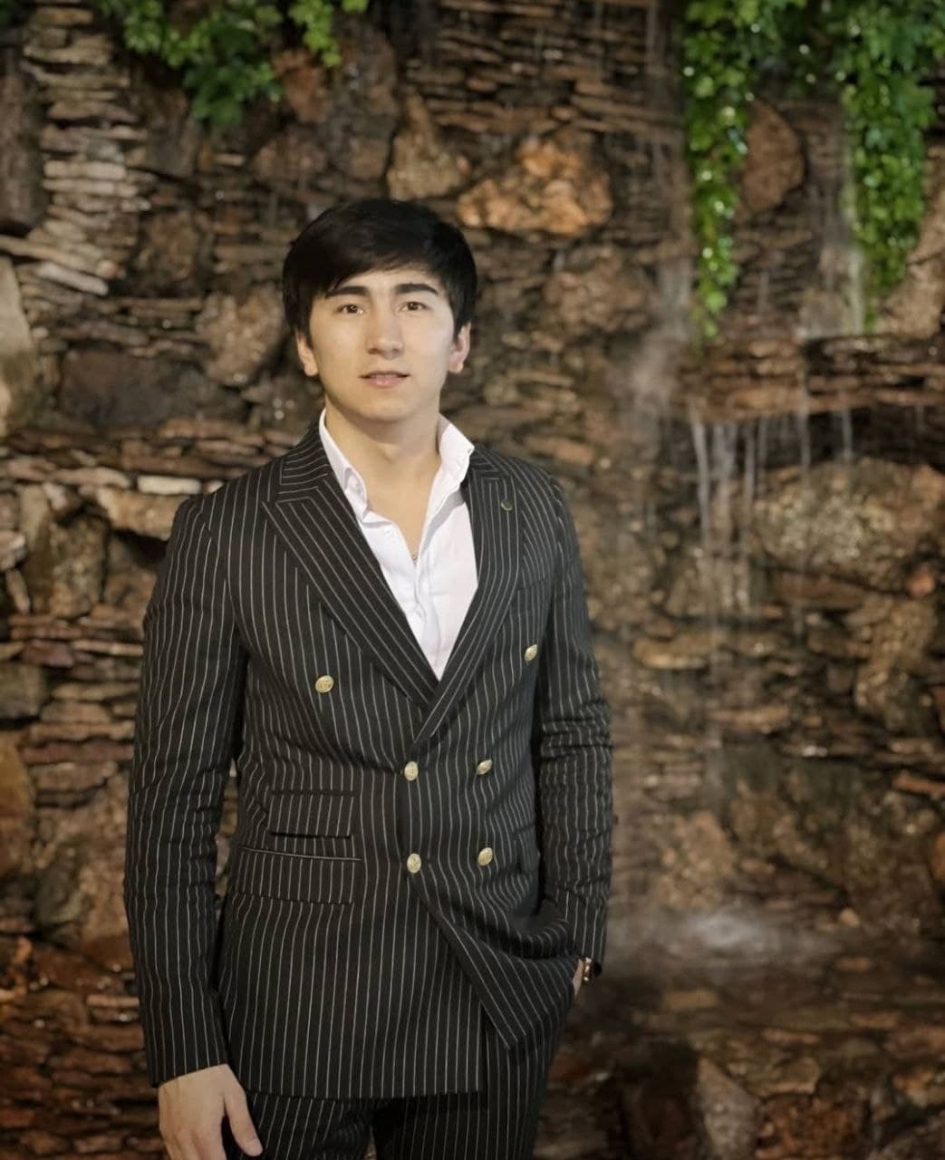 Doston Begmurodov — o‘qituvchi surati